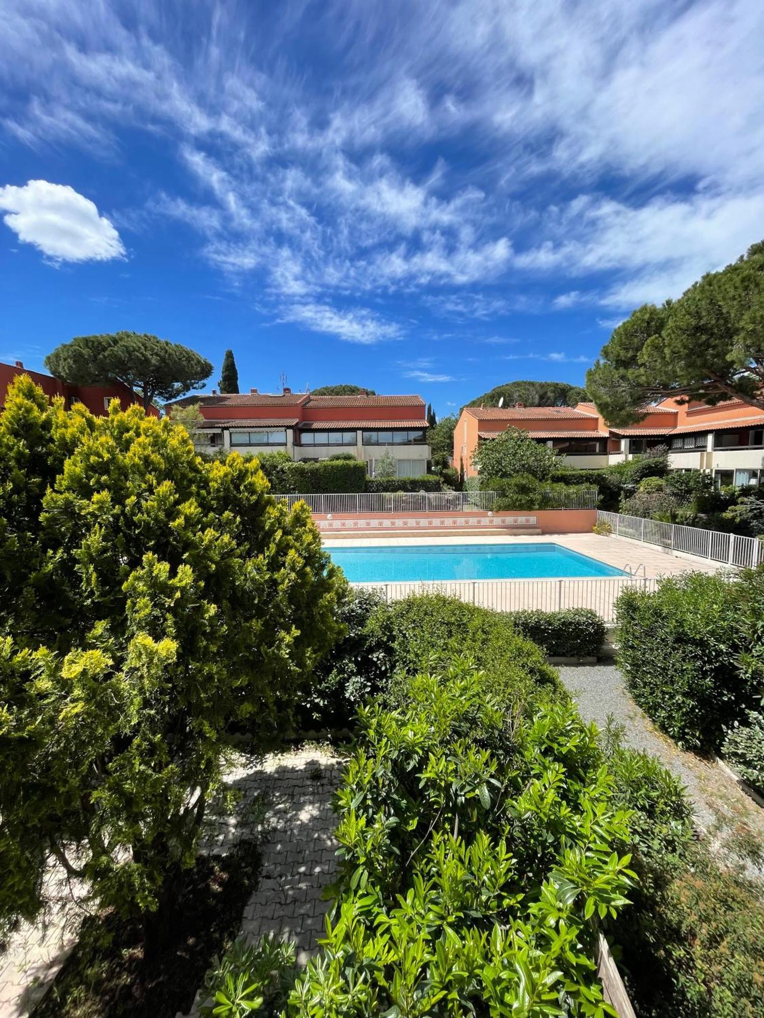 Duplex Avec Piscine, Parking Et Proche Des Plages Apartment