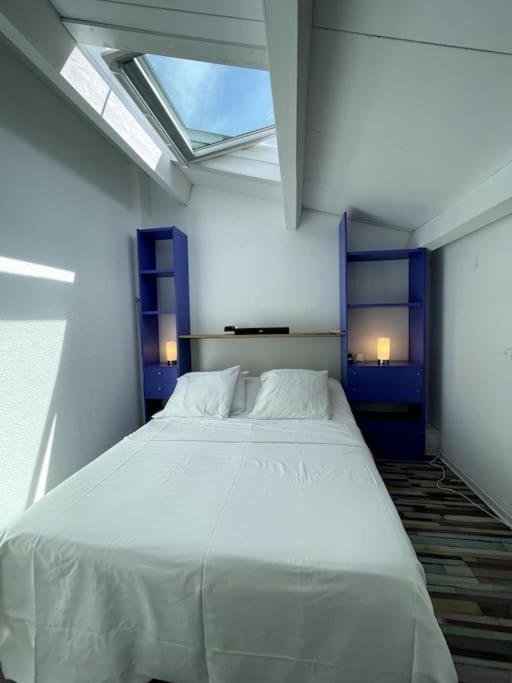 Appartement Duplex Avec Piscine, Parking Et Proche Des Plages Fréjus